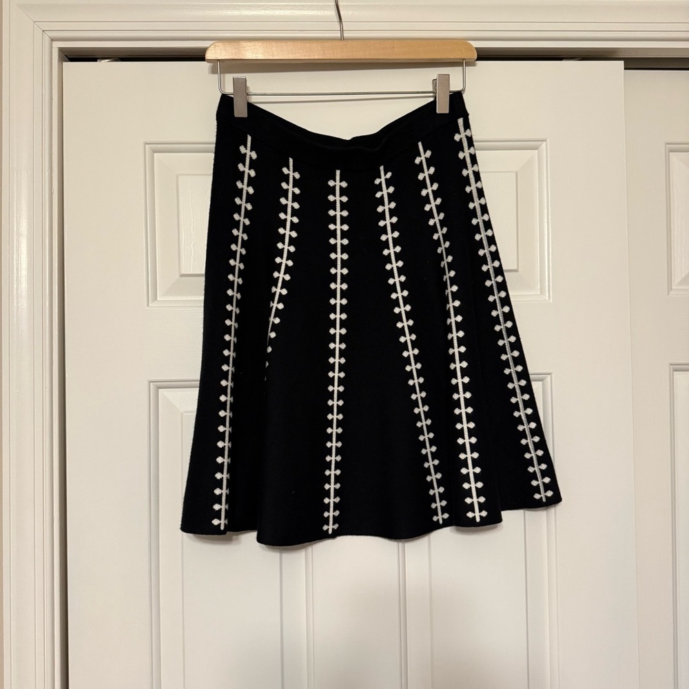 Olivia & Grace Women’s Skirt Black White Knit A Line Sweater Like Thick Small